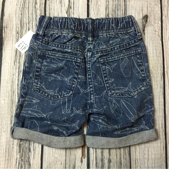 Gap Boys 2T 3T 4T Shirt & Shark Denim Shorts Outfit. NWT - Picture 4 of 6